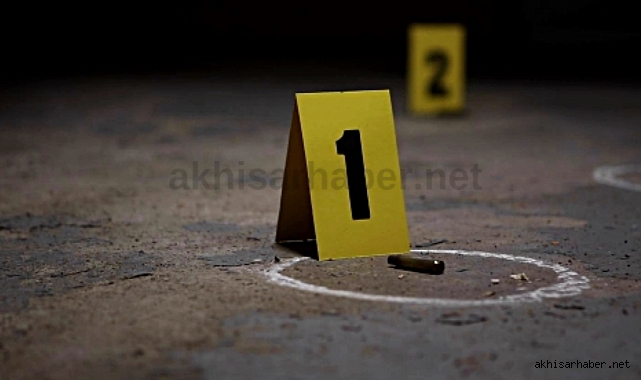 Manisa Şehzadeler İlçesinde Bir Evin Çatısına Mermi İsabet Etti