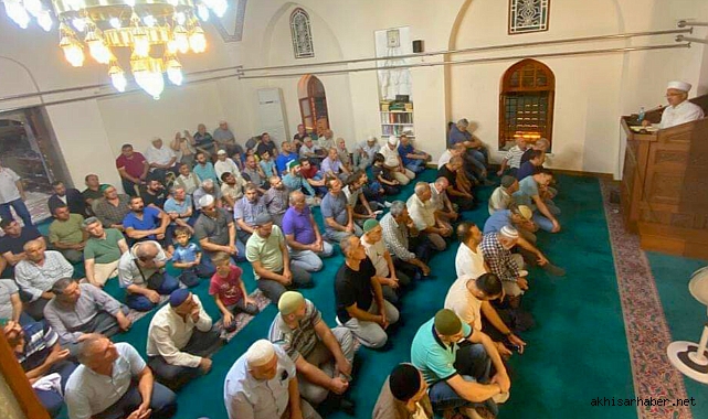 Mevlid Kandili Akhisar'da dualarla anıldı