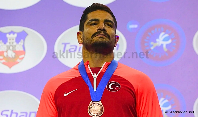 Taha Akgül, Dünya Güreş Şampiyonası'nda Bronz Madalya Kazandı