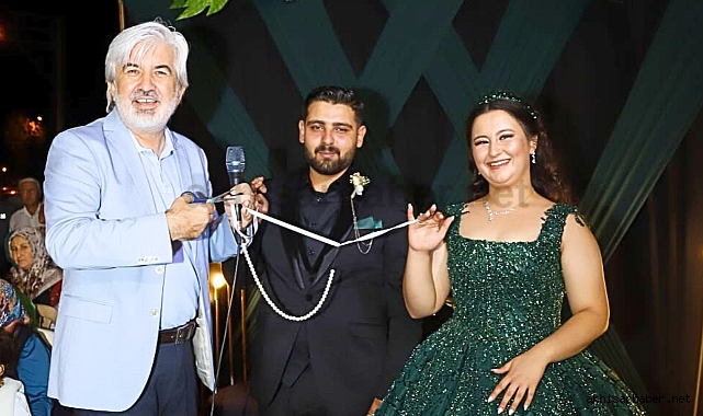 Tuğba ve Necmi nişanlanarak ilk adımı attı