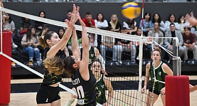 Akhisar Belediye Voleybol, Manisa'da uzatmalarda kaybetti