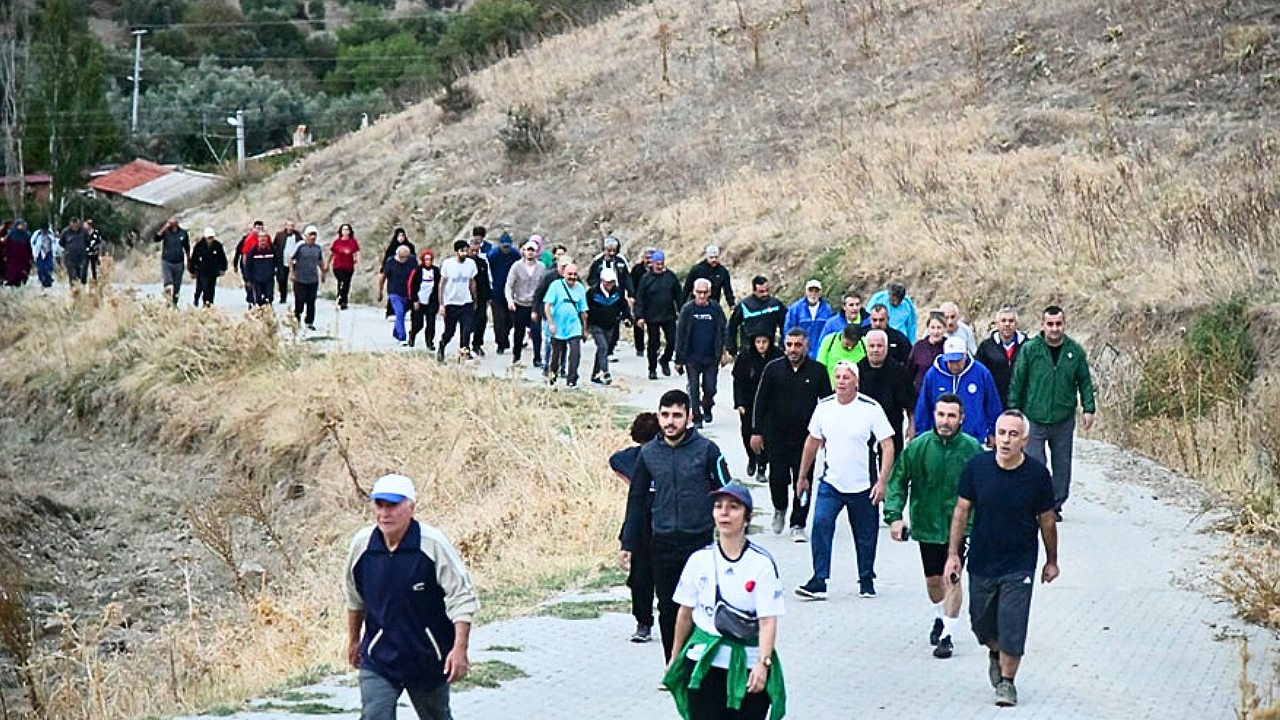 Akhisar Belediyesi Doğa Yürüyüşleri Sürüyor