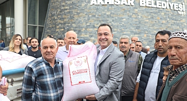 Akhisar Belediyesi'nden Çiftçilere Ücretsiz Ata Tohumu Desteği