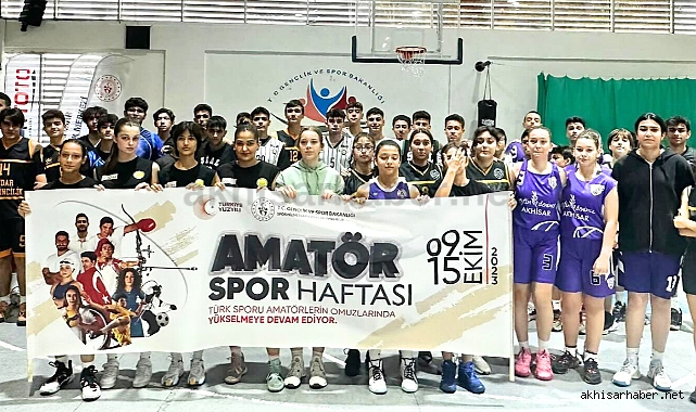 Akhisar'da Amatör Spor Haftası kapsamında 3x3 basketbol turnuvası düzenlendi