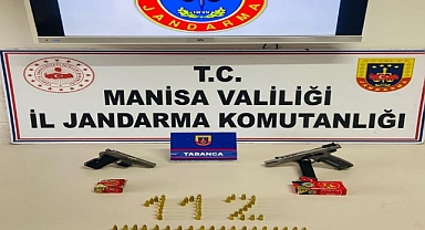 Akhisar'da dur ihtarına uymadı 2 ruhsatsız silah yakalandı