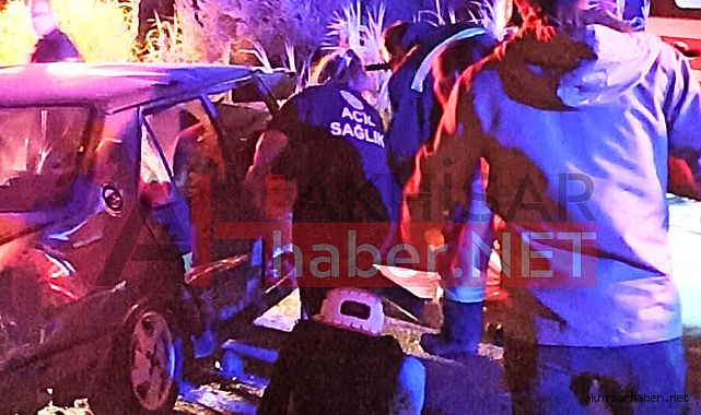 Akhisar'da trafik kazasında 1 kişi hayatını kaybetti 3 kişi yaralandı