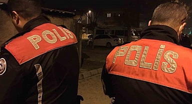 Akhisar polisi 14 yıl kesinleşmiş hapsi olan şüpheliyi yakaladı