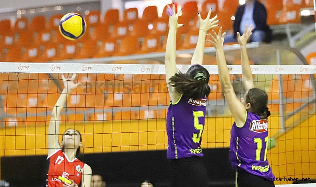 Akhisargücü evinde Turgutlu'ya kaybetti