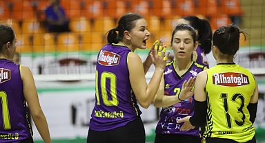 Akhisargücü Voleybol Takımı, Manisa Ata Spor'u Set Vermeden Yendi