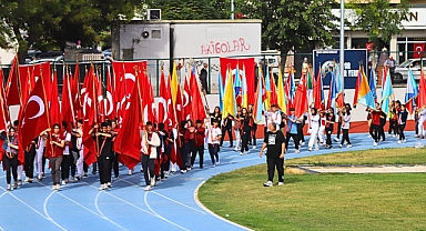 Akhisarlı öğrenciler Cumhuriyetin 100.yılına hazır