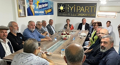 CHP Akhisar İlçe Örgütünden İyi Parti'ye ziyaret
