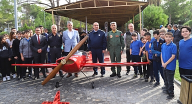 Cumhuriyetin 100.yılına özel Atatürk Parkındaki sergi büyük ilgi görüyor