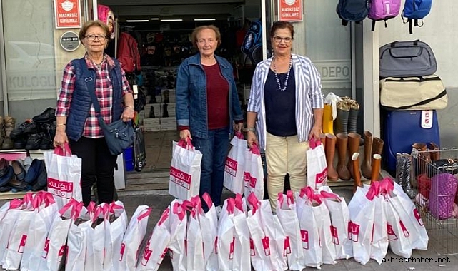 Cumhuriyetin 100.yılında 100 çocuğu sevindirdiler