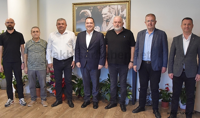 İYİ Parti Akhisar teşkilatından Başkan Dutlulu'ya ziyaret