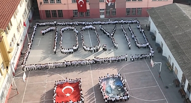 Misak-ı Milli İlkokulu'ndan 100.yıla özel kareografi