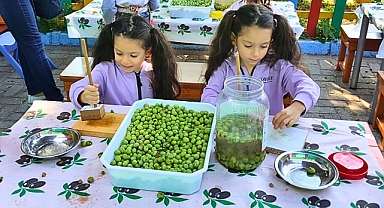 Zehra Muhittin Kavaklı Anaokulunda zeytin kırma etkinliği