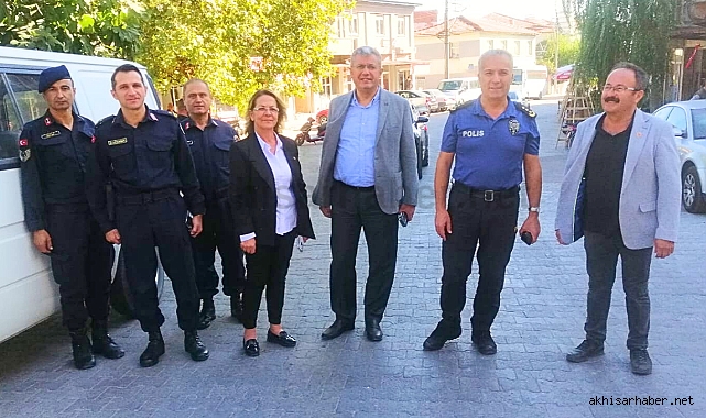 Zeytinliova Mahallesinde güvenlik toplantısı gerçekleştirildi