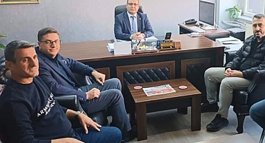 AK Parti Akhisar İlçe Teşkilatı Öğretmenler Gününü kutladı