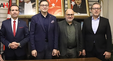 Akhisar'da AK Parti'den 3 Aday Adayı tanıtımı yapıldı