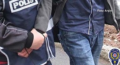 Akhisar'da Aranan Suçlu Yakalandı: 25 Yıl Hapis Cezalı Şahıs Tutuklandı