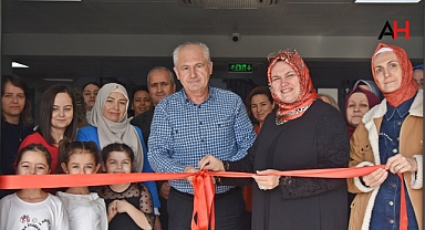 Akhisar'da Çivi ile Telin Aşkı Sergisi Kapılarını Açtı