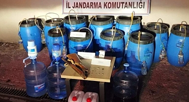 Akhisar'da kaçak alkol operasyonu
