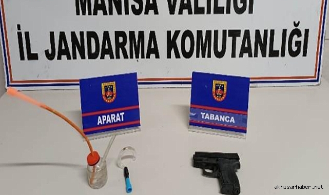 Akhisar'da Uyuşturucu Operasyonu: İki Şüpheli Yakalandı