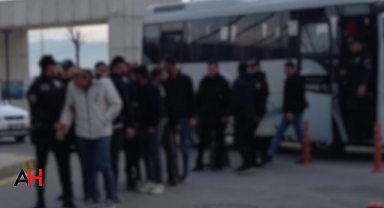 Akhisar dahil 5 ilçede FETÖ operasyonunda 10 kişi gözaltına alındı