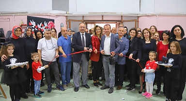 Akhisar Misak-ı Milli Anaokulu ve İlkokulu Öğrencilerinin 10 Kasım Sergisi Açıldı