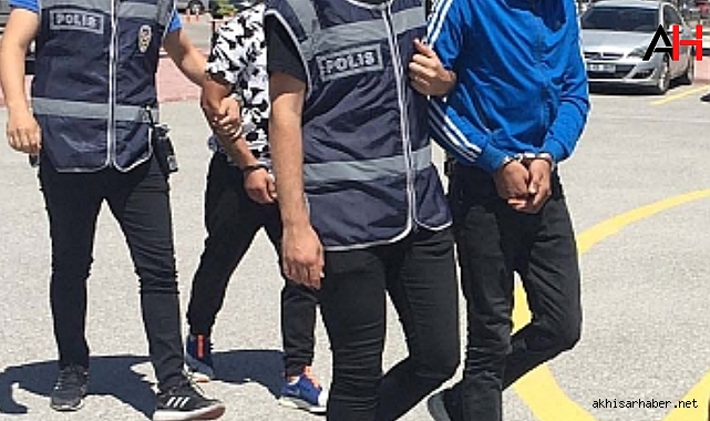 Akhisar polisi hırsızları kıskıvrak yakaladı