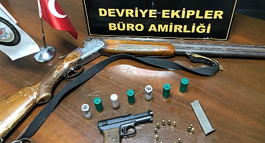 Akhisar polisi ruhsatsız silahlara geçit vermiyor