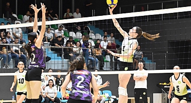 Akhisargücü Kadınlar Voleybol takımı Manisa'da kaybetti