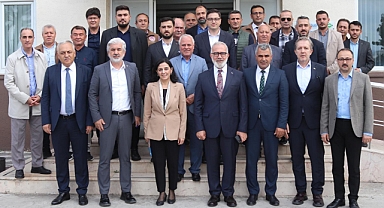 Akhisarlı Milletvekili Yenişehirlioğlu, İlçe Tarım Müdürlüğü'nü Ziyaret Etti