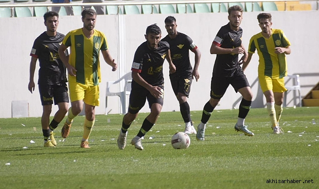 Akhisarspor, evinde Osmaniyespor ile berabere kaldı