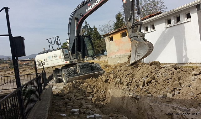 Arabacıbozköy Mahallesinde Kanalizasyon Hattı Döşeniyor