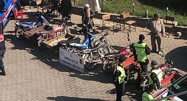 Jandarma köylerde motosiklet denetimi yaptı!