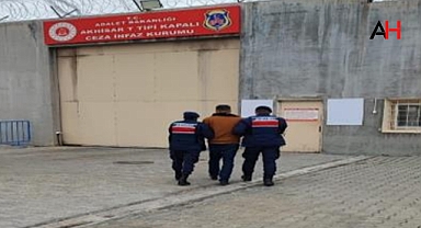 JASAT ve Jandarma Ekipleri, Akhisar'da Aranan Şahısları Tek Tek Yakalıyor