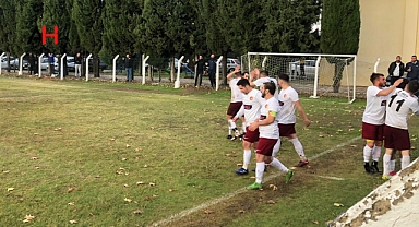 Kayalıoğlu'nun önde götürdüğü maçta Mecidiye Spor'un Kırmızı Kart İsyanı: Oyundan Çekilme Kararı