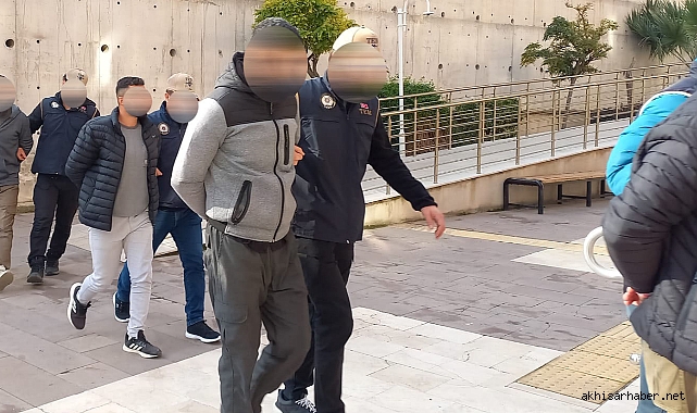 Manisa'da DEAŞ'a Yönelik Operasyonda 4 Şüpheli Gözaltına Alındı