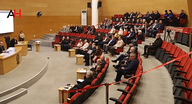 Akhisar Belediyesi 2023 yılı son meclisi yapıldı