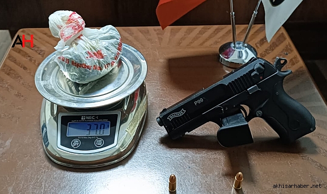 Akhisar'da Asayiş Berkemal: Şüpheliden Silah ve Uyuşturucu Maddeler Ele Geçirildi