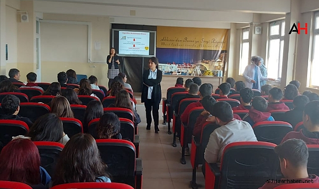 Akhisar'da Sağlıklı Beslenme Bilinci Yükseliyor: İlçe Sağlık Müdürlüğünden Eğitim Atağı