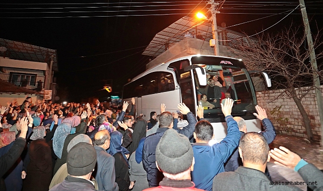 Akhisar'dan Umre Ziyareti İçin Kutsal Topraklara Giden Kafile Yola Çıktı