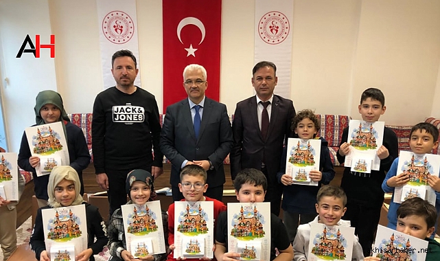 Akhisar İlçe Müftülüğünden, GSB Gençlik Merkezine Anlamlı Ziyaret