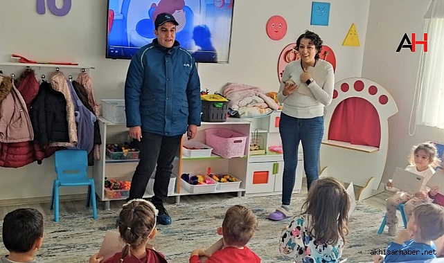 Akhisar'ın Zeytin Diyarı, Mektupla Sevgi Yolluyor!