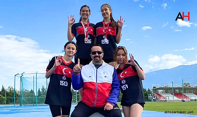 Akhisar Şeyh İsa Anadolu Lisesi Manisa Şampiyonu oldu