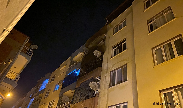 Alaşehir'de Korkutan Yangın: Apartman Boşaltıldı, Vatandaş ve Kediler Güvenliğe Alındı