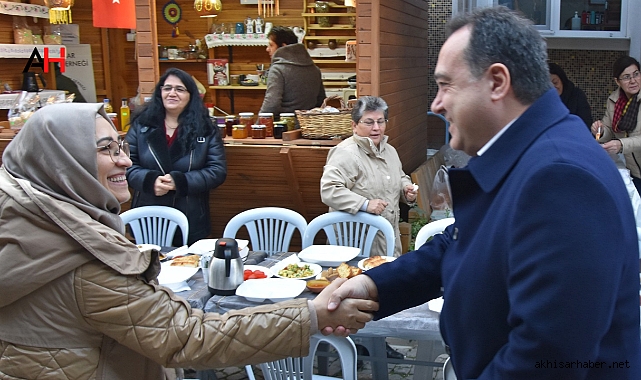 Başkan Dutlulu, kadın emeği ve sanat sokağı esnafları ile buluştu