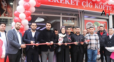 Bereket Çiğ Köfte, Akhisar'da Hizmete Açıldı