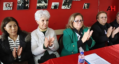 CHP Akhisar Kadın Kolları'ndan Tarihi Anma: Kadınların Siyasi Yolculuğunun 89 Yılı
